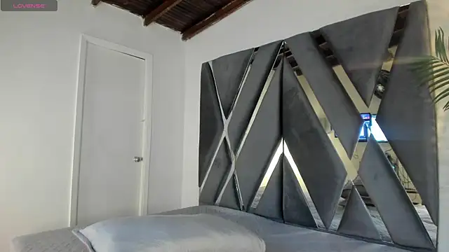 Snapshot of moonsweet1 chatting on September 26, 2025, 7:21 pm moonsweet1 online show from September 26, 2025, 7:21 pm