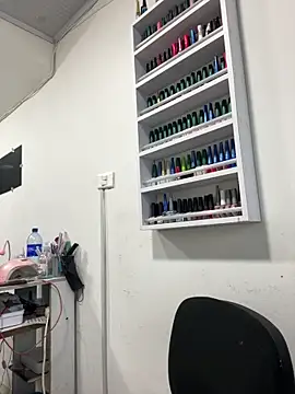 yanza2002 online show from September 9, 2025, 10:41 pm