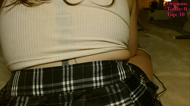 victoria97 online show from October 4, 2025, 9:49 pm