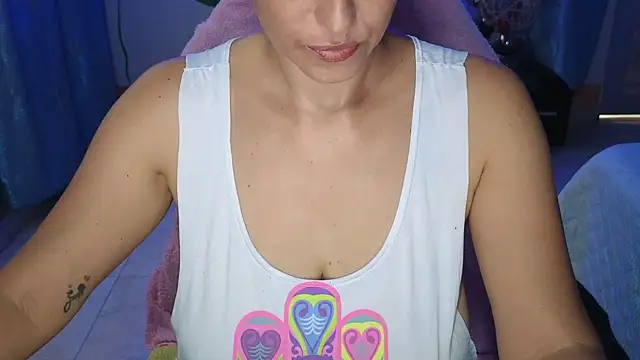 caro mature wild hot online show from December 10, 2024, 3:22 pm