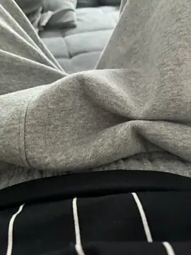 dirtymarek online show from September 26, 2025, 3:52 pm