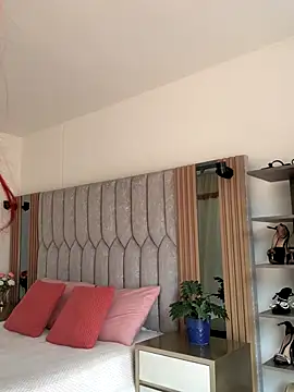 Snapshot of LINDA_PATTY94 chatting on October 14, 2025, 3:01 pm LINDA PATTY94 online show from October 14, 2025, 3:01 pm