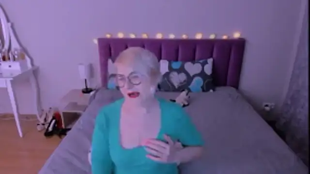 Snapshot of sabrinamacmarren chatting on February 10, 2026, 4:06 pm sabrinamacmarren online show from February 10, 2026, 4:06 pm