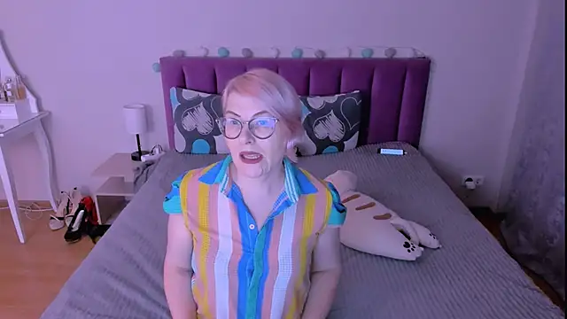 Snapshot of sabrinamacmarren chatting on February 13, 2026, 4:29 pm sabrinamacmarren online show from February 13, 2026, 4:29 pm