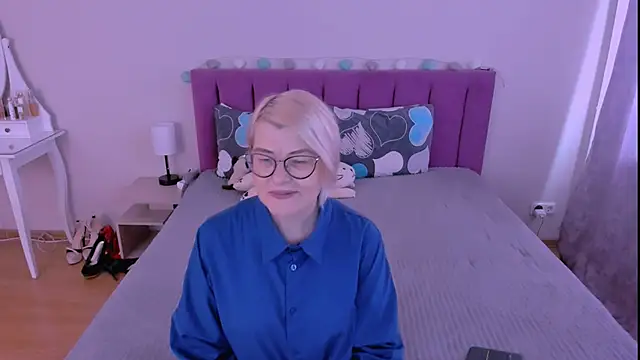 Snapshot of sabrinamacmarren chatting on February 11, 2026, 9:09 am sabrinamacmarren online show from February 11, 2026, 9:09 am