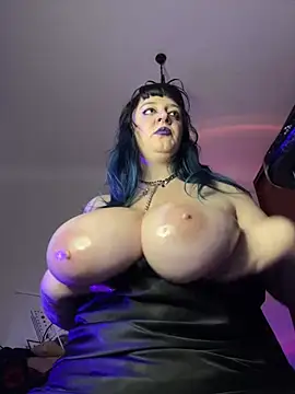 pinkbow online show from December 14, 2024, 6:52 pm