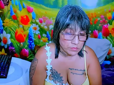 indianroxy online show from June 7, 2026, 9:09 pm