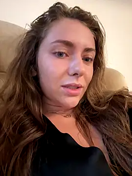 MariiD online show from October 10, 2025, 5:41 am