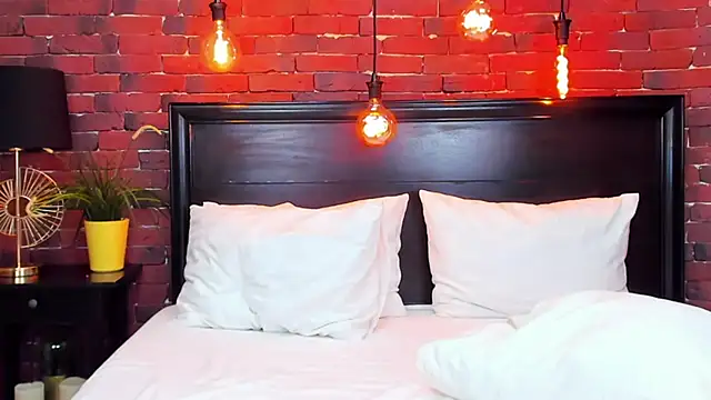 ChristynaRoss online show from September 22, 2025, 7:31 pm