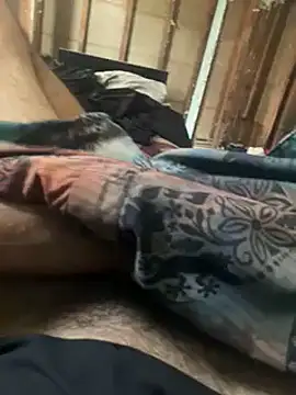 Snapshot of mikeylong chatting on February 14, 2025, 3:05 pm mikeylong online show from February 14, 2025, 3:05 pm