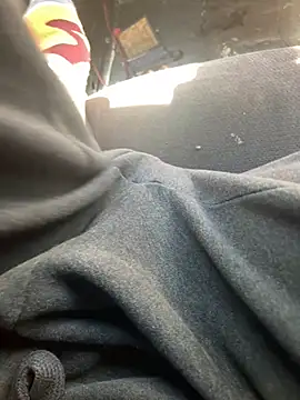 Snapshot of mikeylong chatting on January 9, 2025, 5:33 pm mikeylong online show from January 9, 2025, 5:33 pm