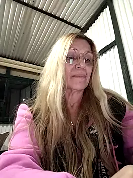 Snapshot of Melmamalhuda@xh chatting on September 28, 2025, 8:05 pm Melmamalhudaxh online show from September 28, 2025, 8:05 pm