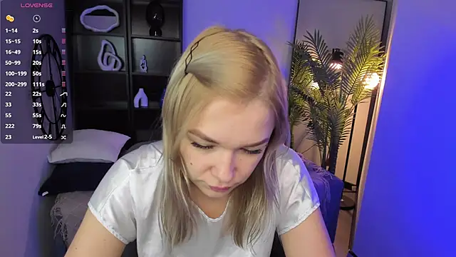 BellaDreamy online show from December 5, 2025, 5:17 am