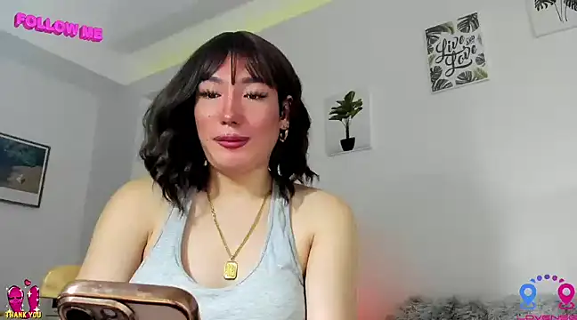 hottycrishina online show from March 1, 2025, 4:15 am