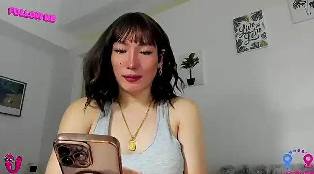 hottycrishina online show from March 3, 2025, 2:44 am