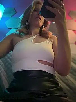 AnastasiaAniess online show from March 18, 2025, 8:16 pm