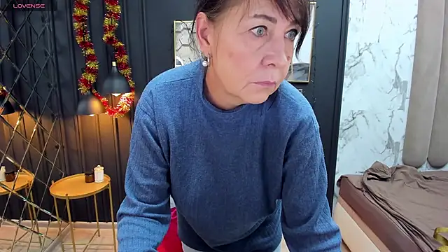 LindaPassionate online show from December 30, 2024, 5:15 am