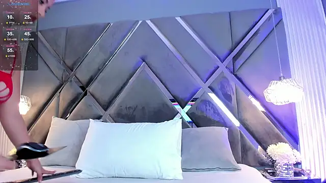 Snapshot of myax_evans chatting on September 12, 2025, 11:43 am myax evans online show from September 12, 2025, 11:43 am