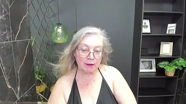 NataliMellow online show from September 11, 2025, 1:22 pm