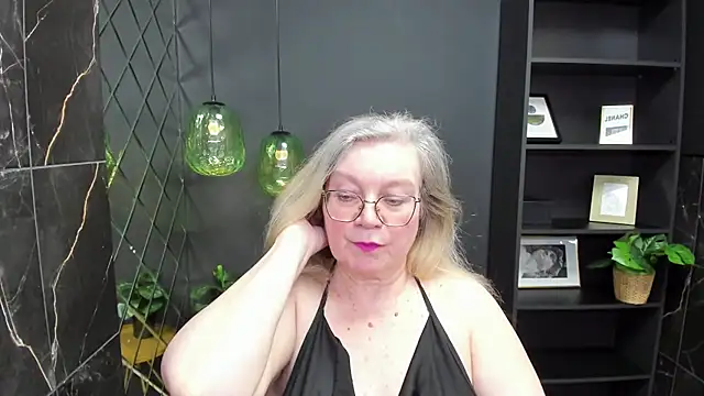 NataliMellow online show from March 9, 2025, 4:22 pm