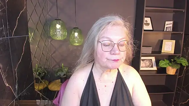 NataliMellow online show from May 14, 2026, 1:19 pm
