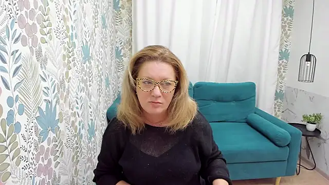 LeaPure online show from March 8, 2025, 5:17 am