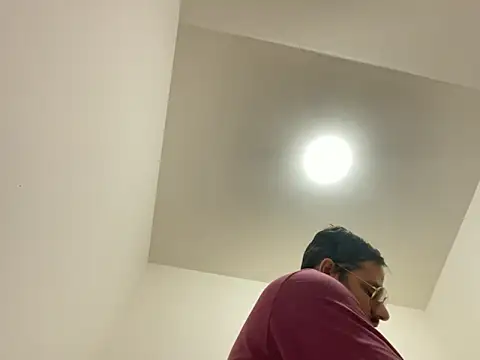 Enderson007 online show from November 24, 2025, 2:06 pm