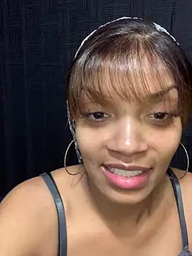 Rakiyahcharms online show from February 5, 2026, 2:40 am