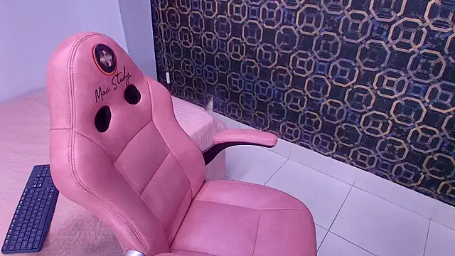 Snapshot of sarakaisy chatting on March 13, 2025, 6:23 pm sarakaisy online show from March 13, 2025, 6:23 pm