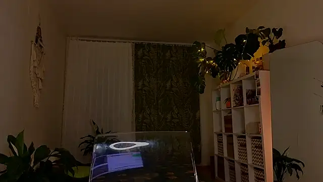 lana sky online show from February 24, 2025, 8:14 pm