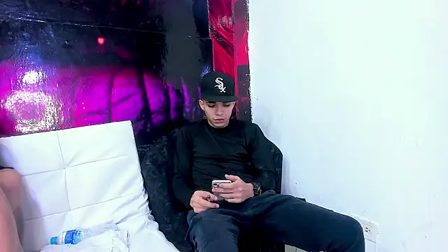 AmazingPartys online show from March 21, 2026, 1:37 pm