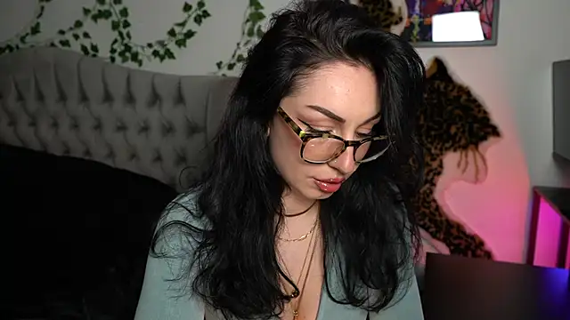 Estherjizz online show from September 18, 2025, 4:43 pm