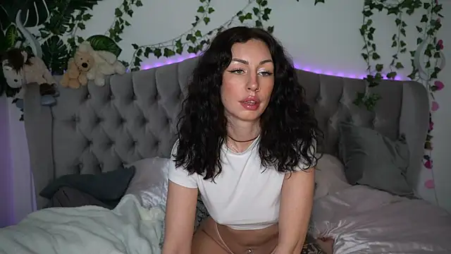 Estherjizz online show from January 27, 2025, 2:24 pm