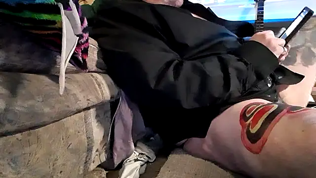 Loki180 online show from November 9, 2025, 6:01 pm