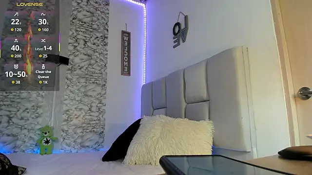 CRAZYBOYLOVE online show from October 11, 2025, 2:29 pm