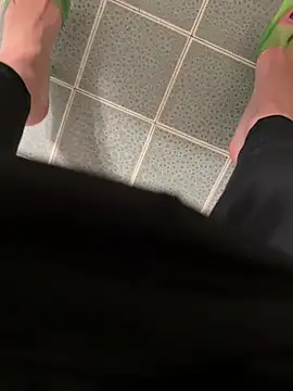 Snapshot of Wet-Pussycat chatting on March 4, 2026, 5:31 pm Wet-Pussycat online show from March 4, 2026, 5:31 pm