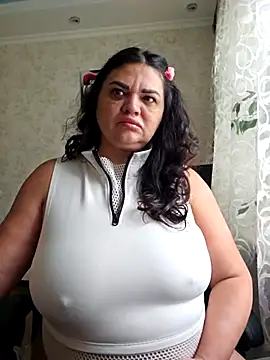 littleRikka online show from October 12, 2025, 7:32 am