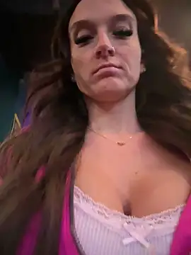 Snapshot of _Rapunzel_ chatting on February 19, 2026, 10:40 pm Rapunzel online show from February 19, 2026, 10:40 pm