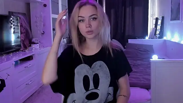 Snapshot of MaryDreaminess chatting on September 11, 2025, 12:16 pm MaryDreaminess online show from September 11, 2025, 12:16 pm