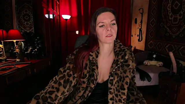 MargoTigress online show from February 22, 2025, 11:57 am