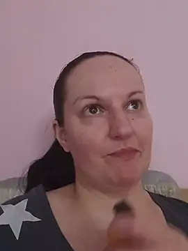Snapshot of BustyLadyAlma chatting on July 12, 2026, 6:58 am BustyLadyAlma online show from July 12, 2026, 6:58 am