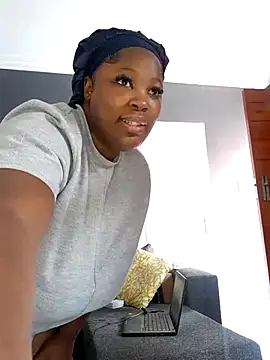 SWEETDOLLY29XX online show from November 6, 2025, 9:35 am