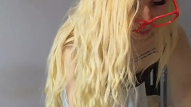 JuliaJuliette online show from September 19, 2025, 1:09 am