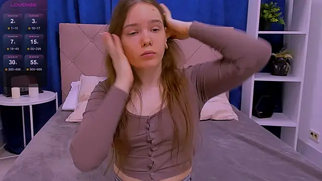 Janie JJ Curvie online show from March 28, 2026, 1:17 am