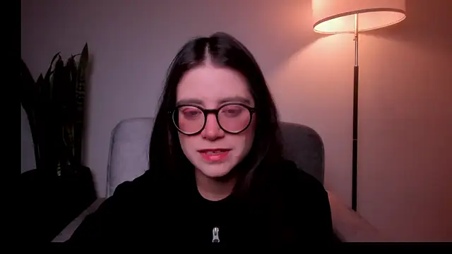 HazelKush online show from June 11, 2026, 8:39 pm
