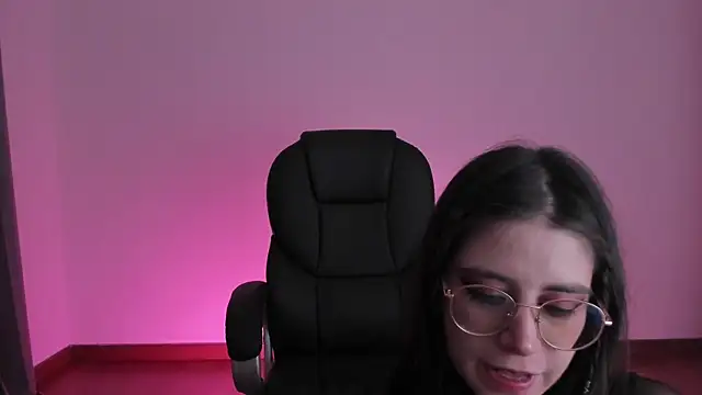 HazelKush online show from October 14, 2025, 9:58 pm