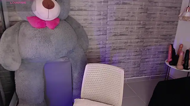 TinnaCobb online show from March 12, 2026, 4:11 pm