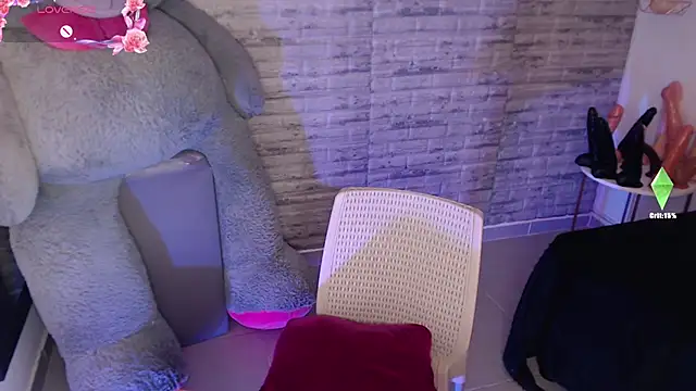 TinnaCobb online show from February 21, 2026, 11:34 am