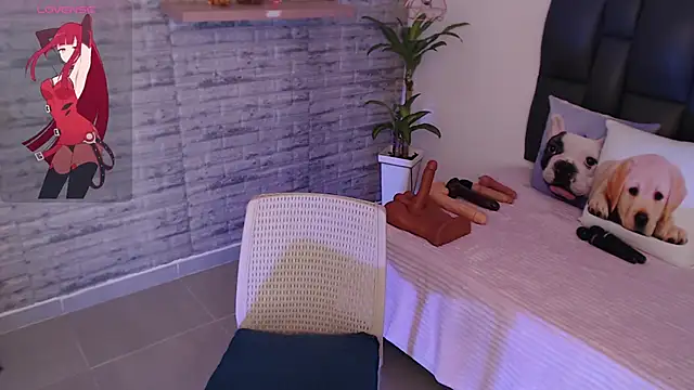 TinnaCobb online show from March 6, 2025, 2:40 pm