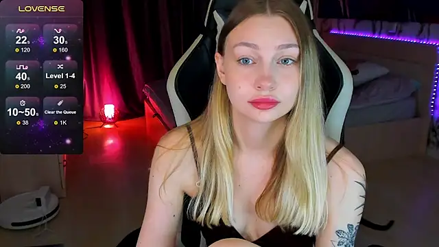 BiMolly online show from September 9, 2025, 2:43 am